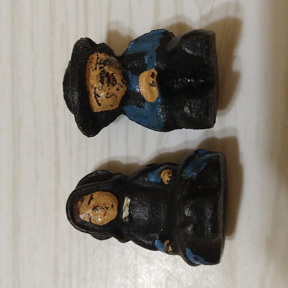 Vintage Iron Amish Figures Boy & Girl